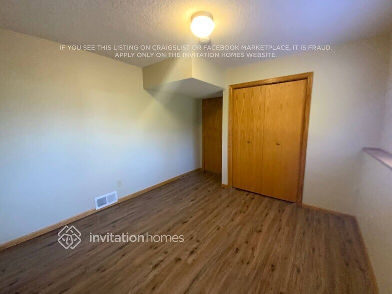 Building Photo - 3930 Zircon Ln N