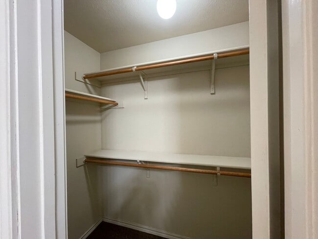 Building Photo - Townhome for rent