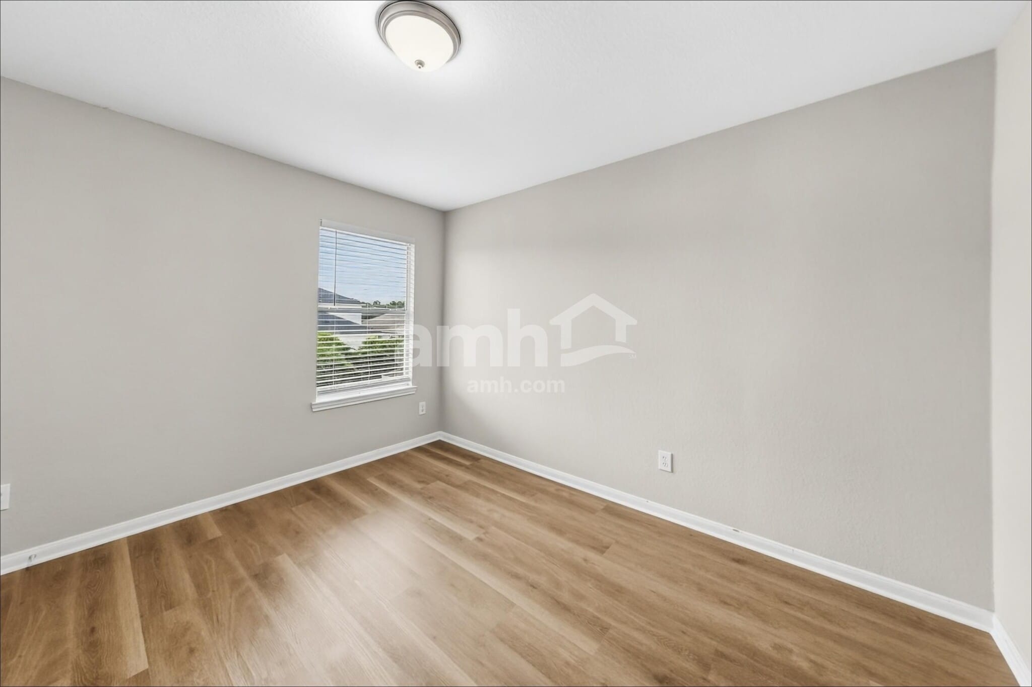 Building Photo - 12926 Pine Meadows St