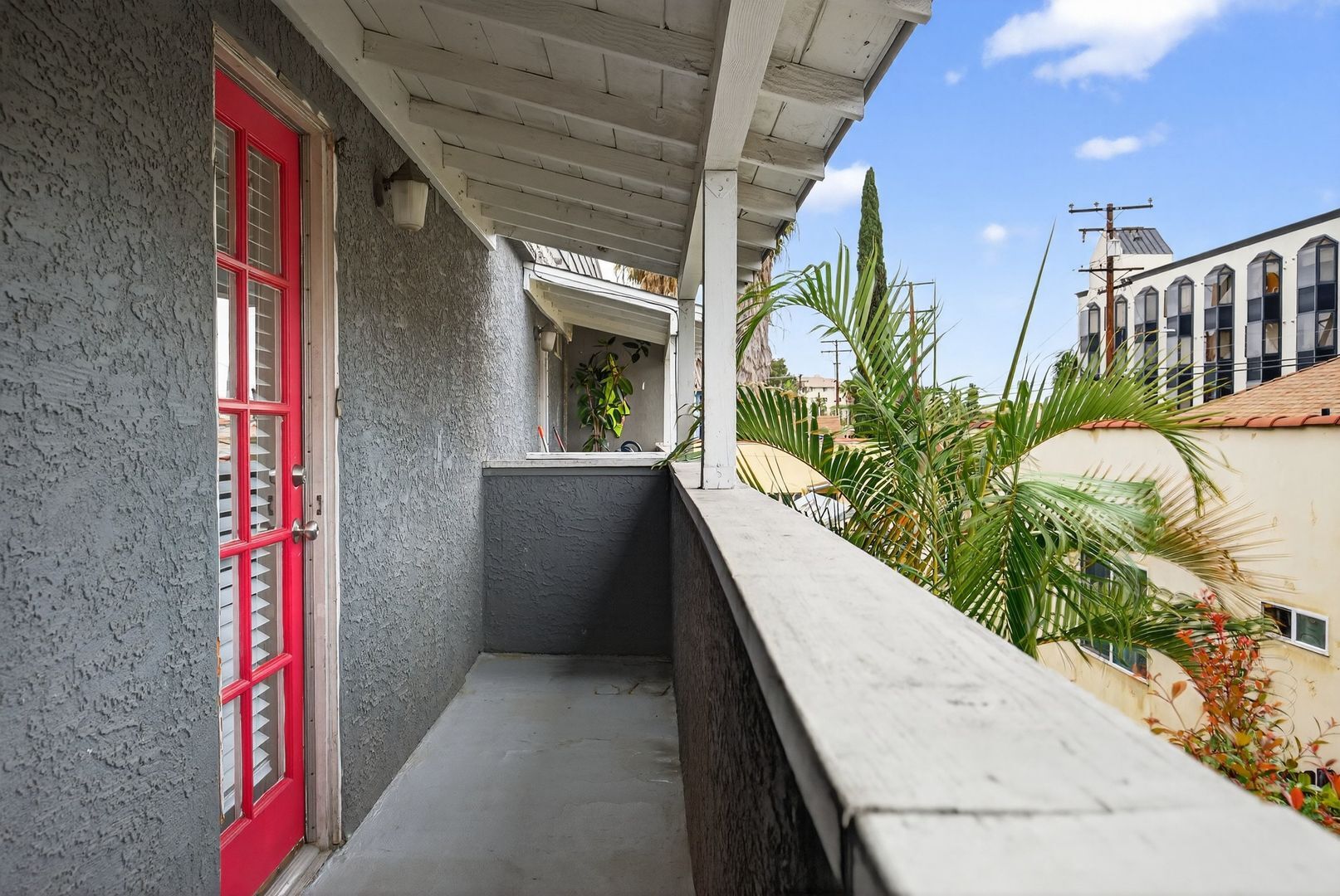 Building Photo - 533 E 11th St