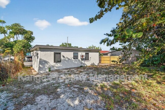 Building Photo - 1257 W 35th St