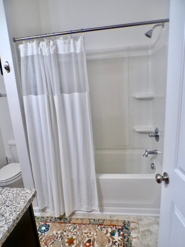 Building Photo - 114 Eldon Dr