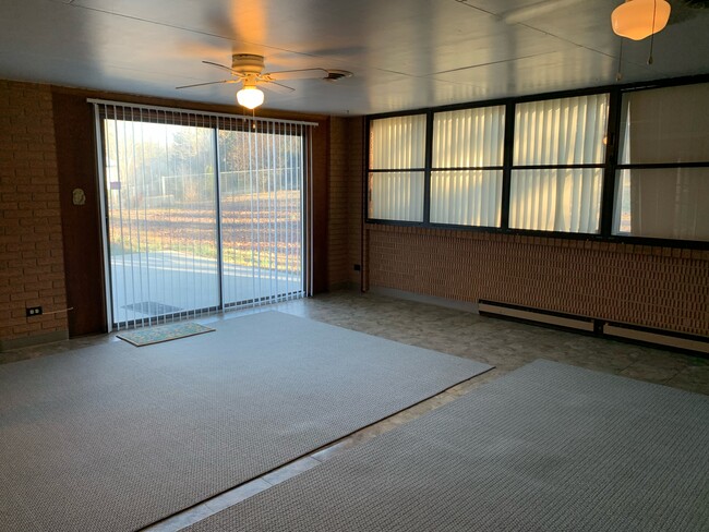 Bonus Room/Sun Room - 2818 Leconte Rd