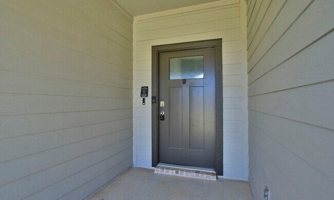 Building Photo - 31707 Melkridge Rd