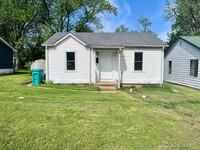Building Photo - 2 Bed | 1 Bath | House