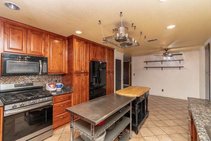 Building Photo - 7721 Muirwood Way