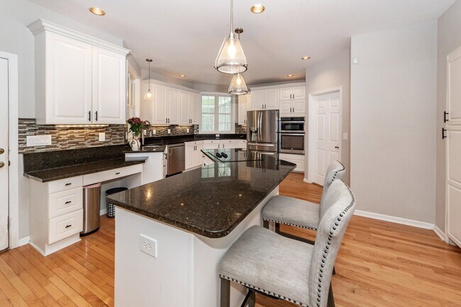 Building Photo - 2105 Williams Veneer Ct