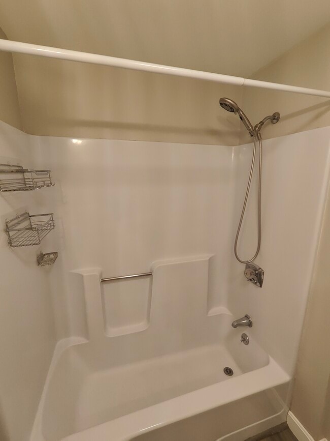 Building Photo - 172 Perry Ave