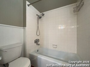 Building Photo - 311 E San Antonio Ave