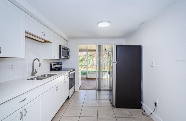 Building Photo - 4929 Ladyfish Ct