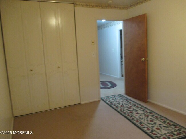 Building Photo - 308B W Malvern Ct