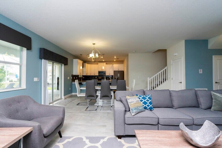 Building Photo - 8912 Stinger Dr
