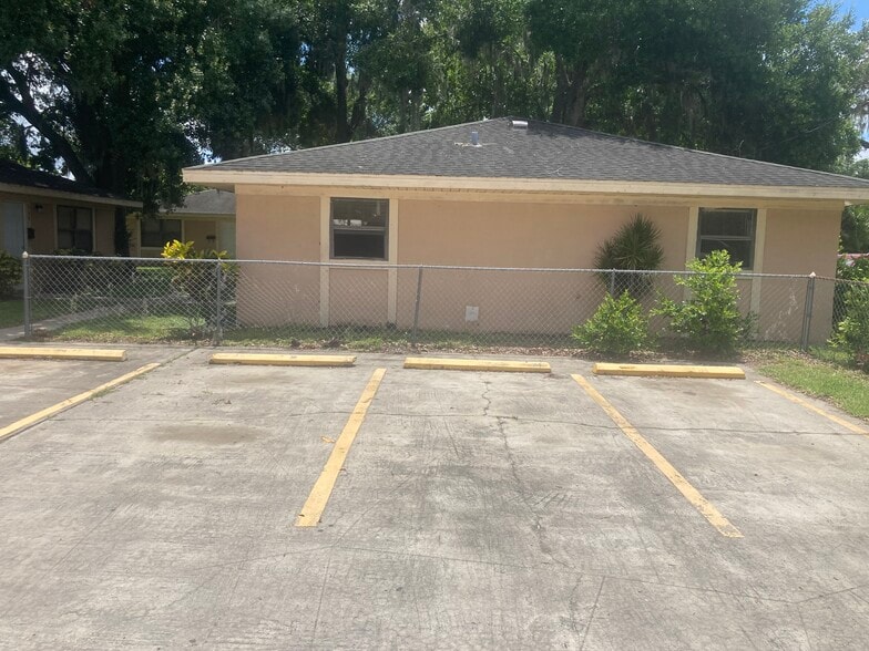 Building Photo - 528 Grapefruit Ave