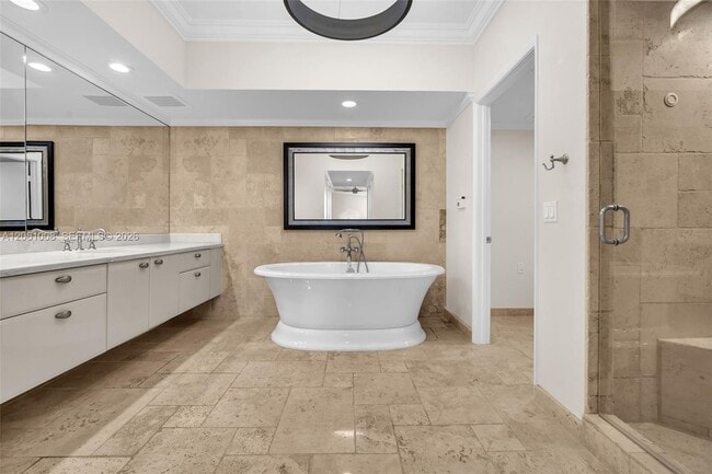 Building Photo - 333 Las Olas Way