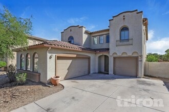 Building Photo - 5407 W Beverly Rd