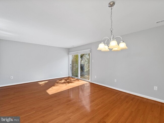 Building Photo - 1759 Wainwright Dr