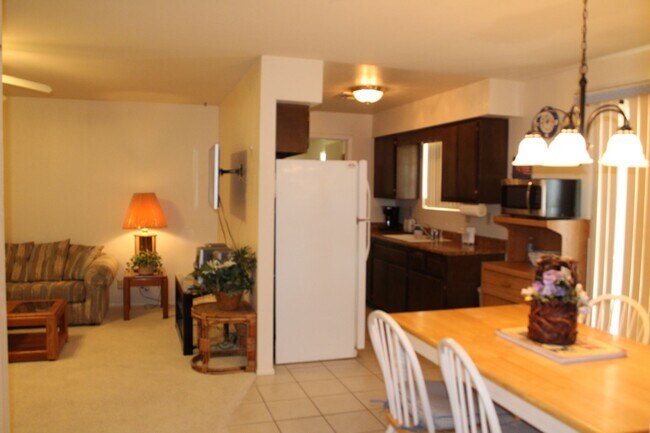 Building Photo - Long or Short Term Furnished Rental