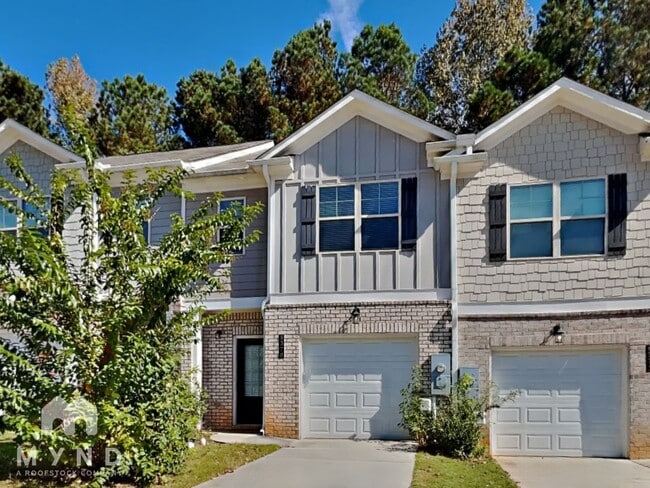 Building Photo - 8370 Douglass Trail