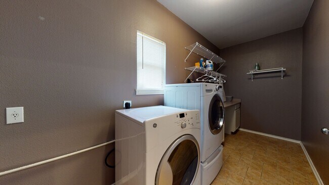 Building Photo - 5614 Spring Quail