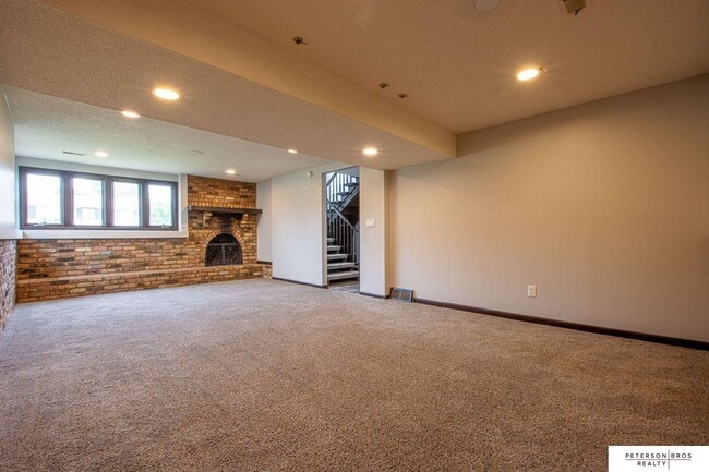Building Photo - 12111 Miami St