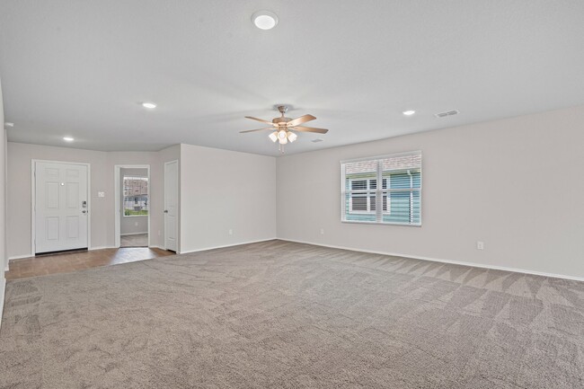 Building Photo - Craftsman in Cleburne