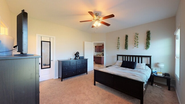 Building Photo - 160 Kirkwood Dr