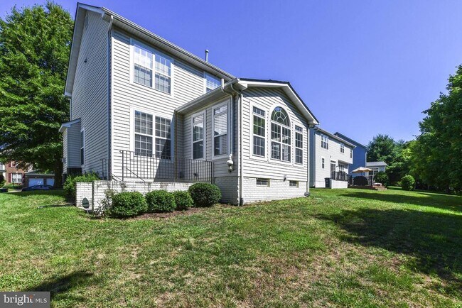 Building Photo - 13003 Belle Meade Trace
