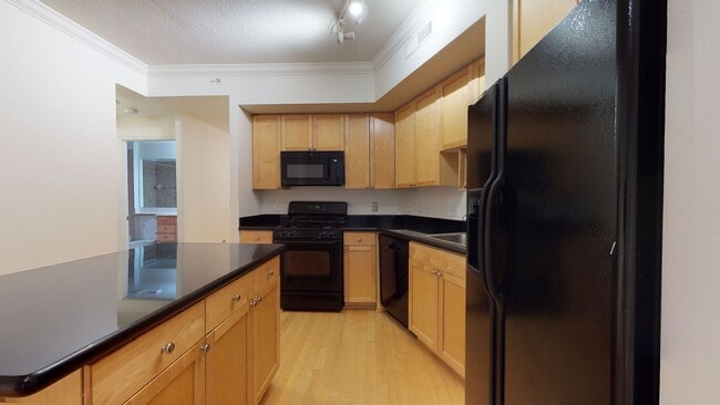 Building Photo - Logan Circle One Bedroom One Bath With Lar...