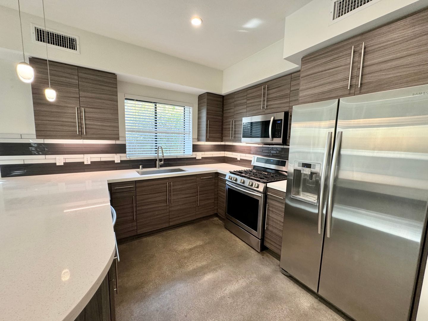 Building Photo - 3743 Midvale Ave