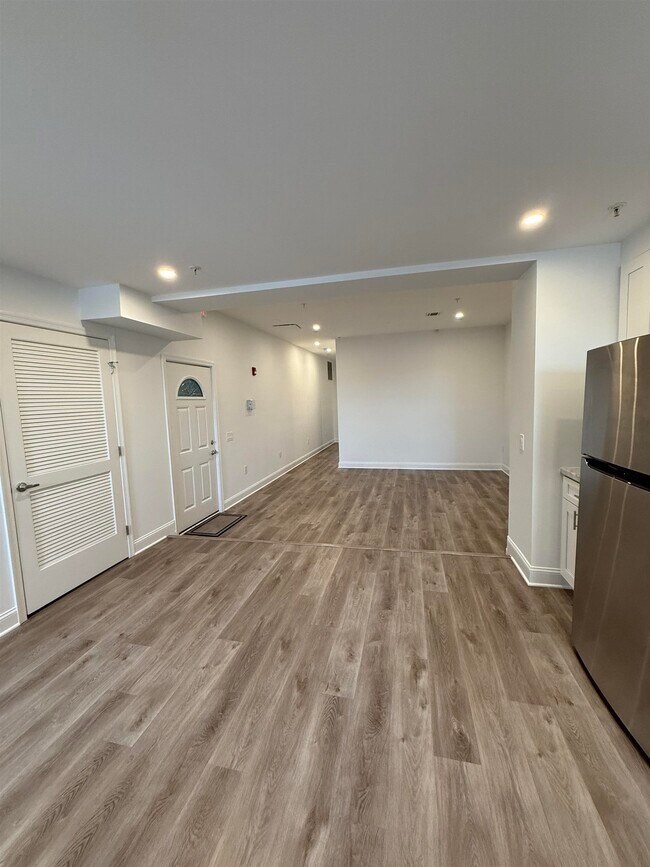 Building Photo - 4915 Bergenline Ave