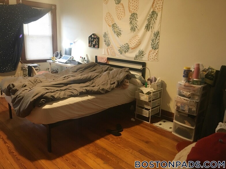 Building Photo - 14 Gardner St