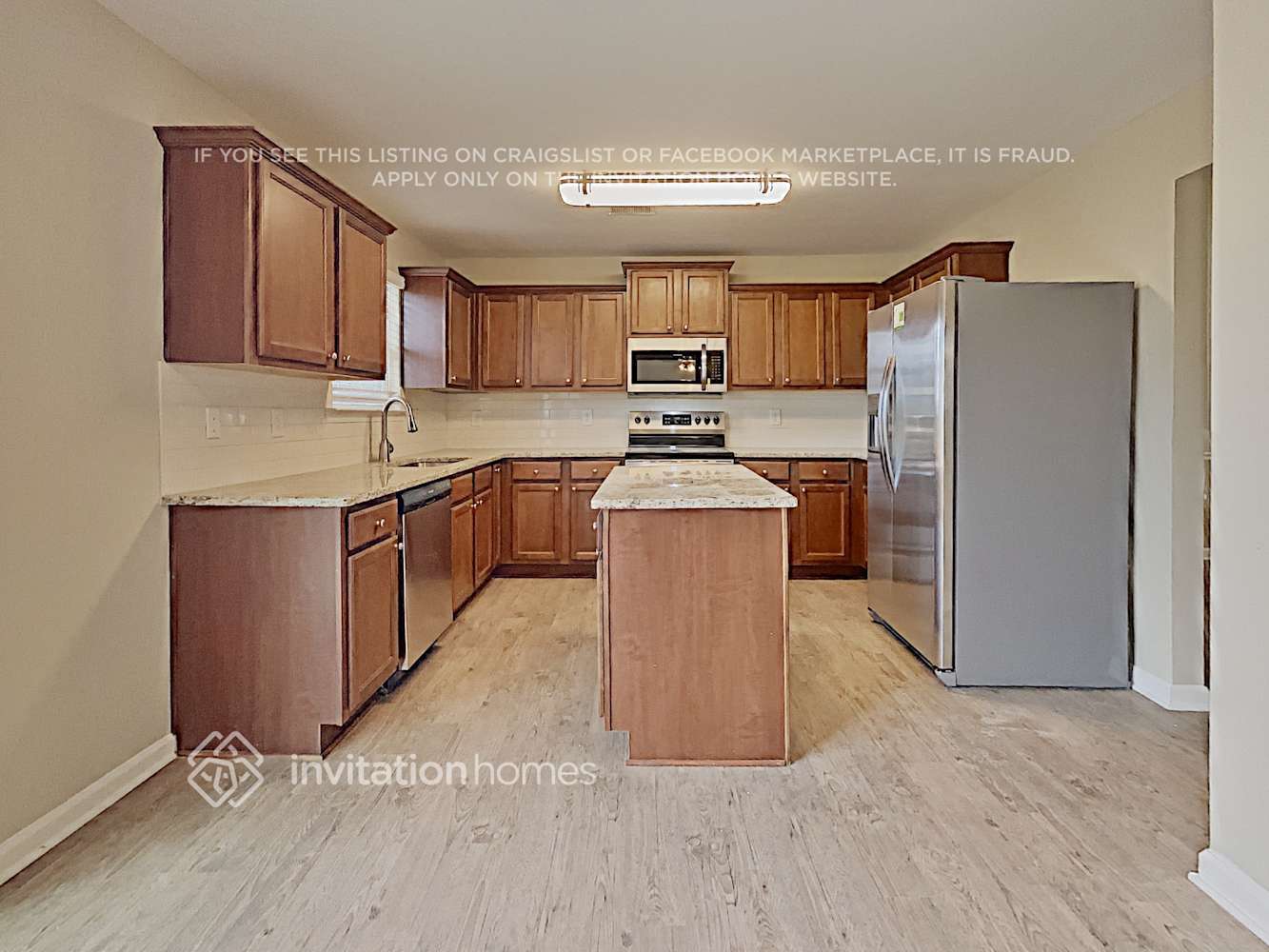Building Photo - 925 Donington Cir SE