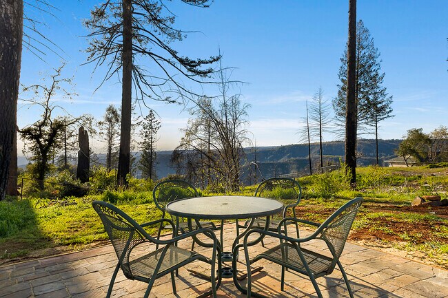 Building Photo - 7045 Molokai Dr