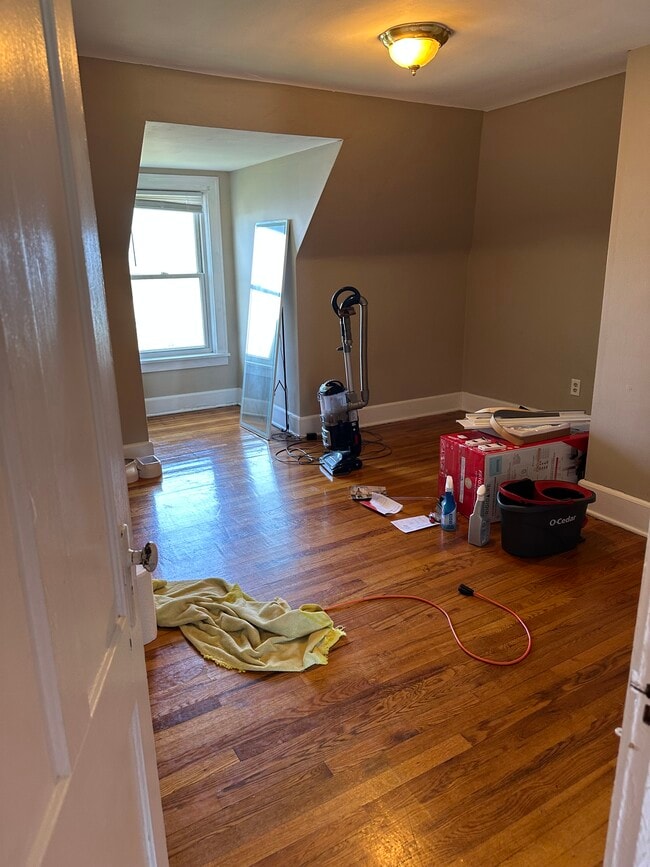 Building Photo - 15 LLC-44 Elm Street