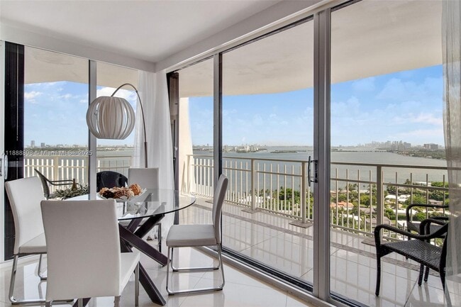 Building Photo - 4000 Towerside Terrace