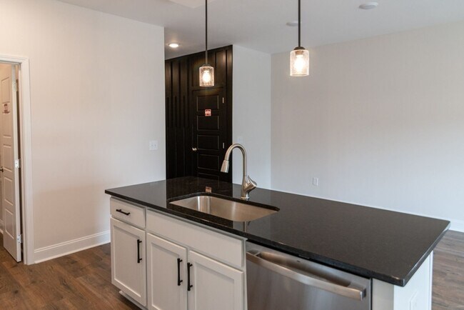 Building Photo - Gorgeous Single Family Home