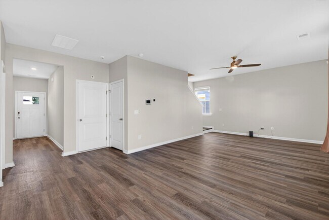 Building Photo - 185 Carolina Grv Blvd