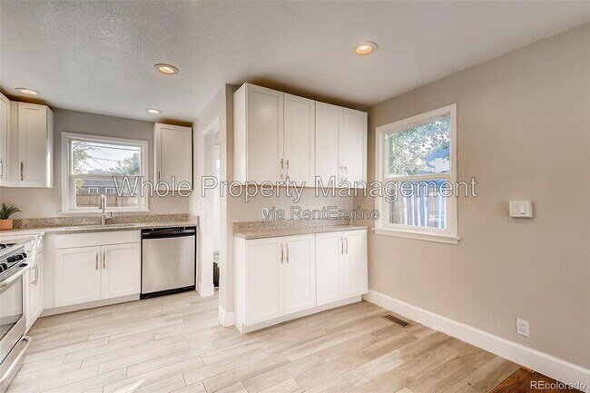Building Photo - 1764 Oswego St