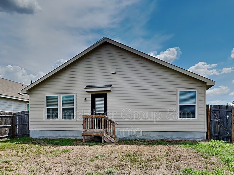 Building Photo - 6807 Hibiscus Falls