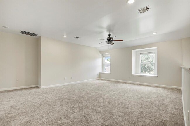 Building Photo - 309 Camperdown Elm Dr