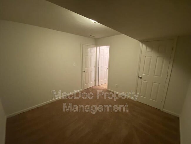 Building Photo - 4249 Normandy Ct