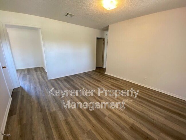 Building Photo - 11417 E 38th St