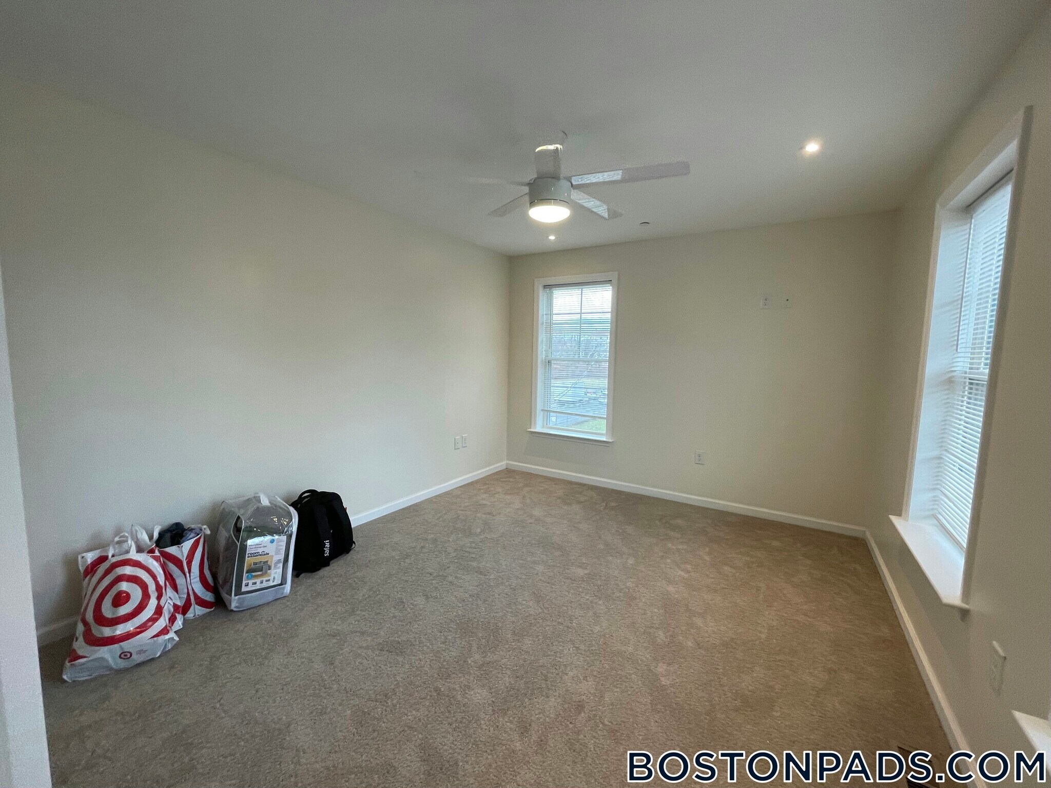 Building Photo - 152 Thornton St