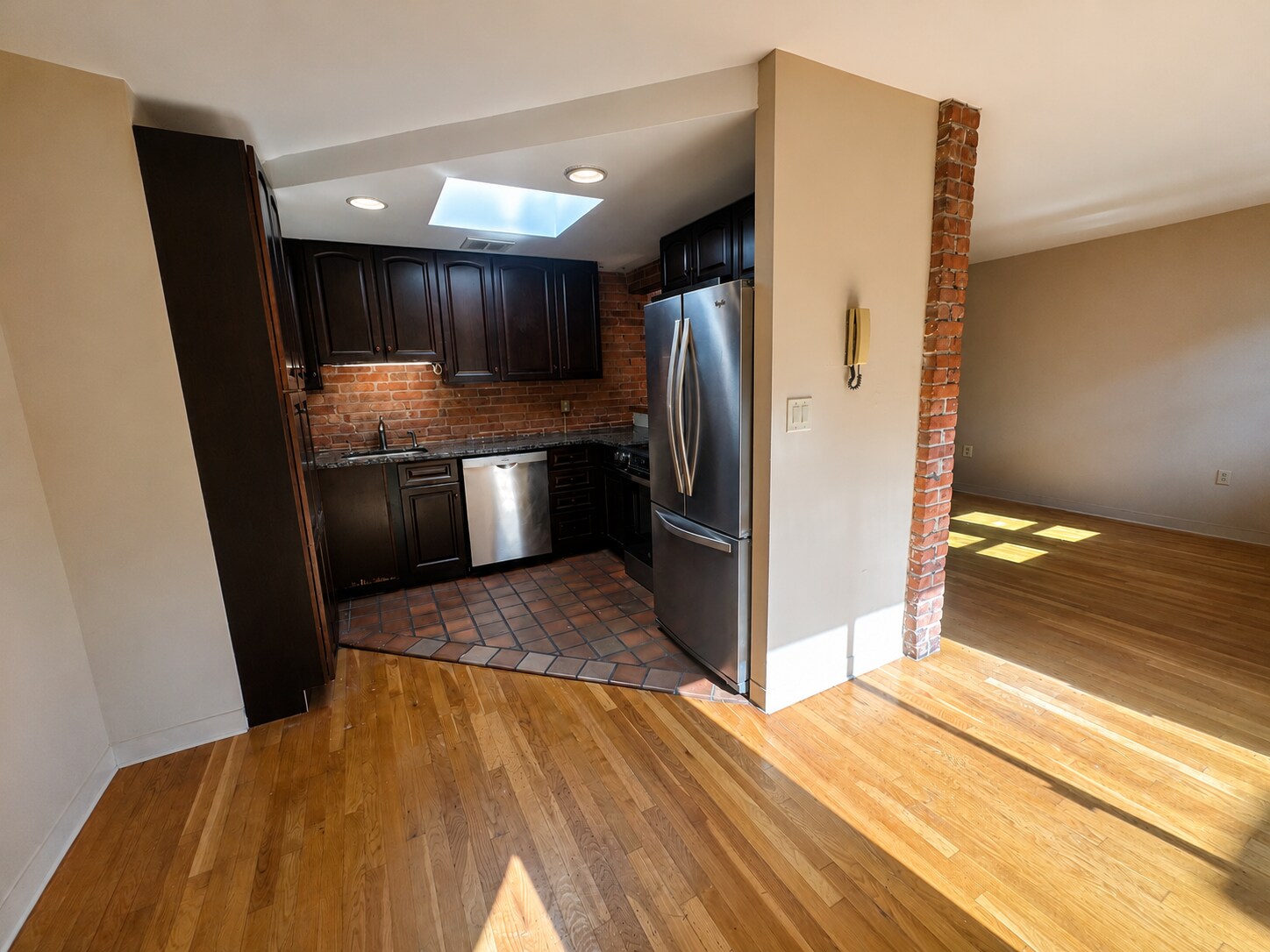 Building Photo - 79 Gainsborough St