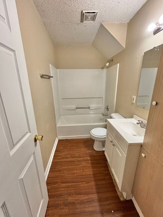 Building Photo - 2856 Botany Pl