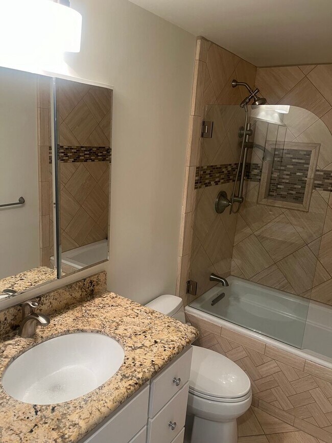 Building Photo - Junior One Bedroom at Opera Plaza