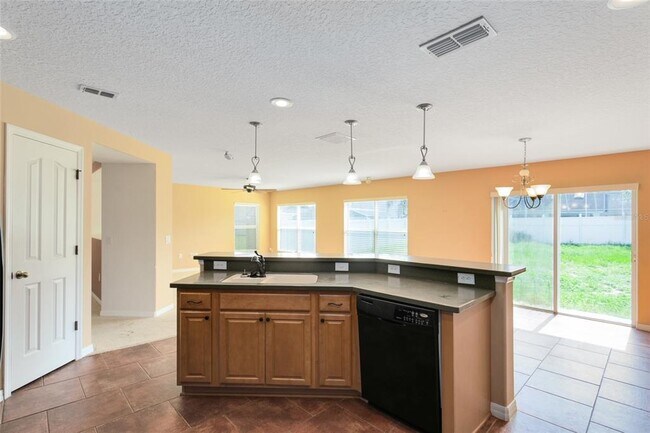 Building Photo - 337 Alfani St