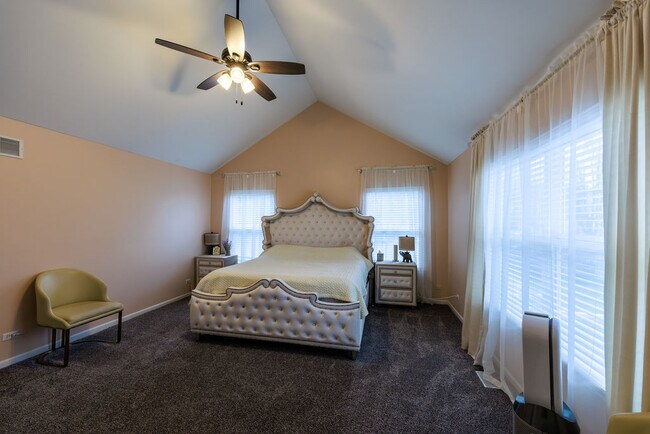 Building Photo - 25037 Brett St