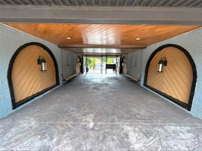 Building Photo - 2000 Patio Ct