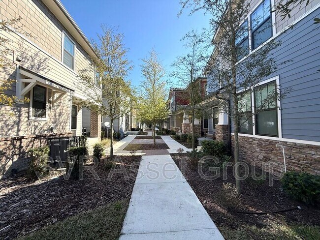 Building Photo - 2970 College St